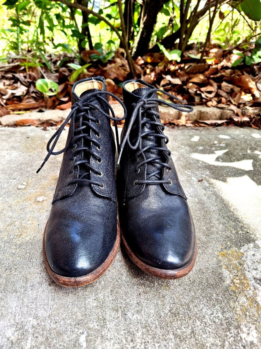 FRYE Carson Booties 8 1/2 B Ankle Boots Lace-Up black textured Leather - Picture 2 of 8